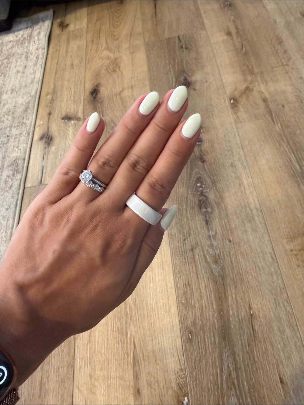 Oura Ring 4 Ceramic cloud size 7 used - Picture 4 of 5